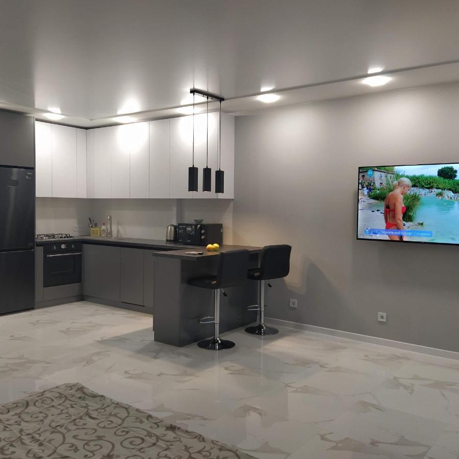 Vip Apartment Near Center Lviv Exteriör bild