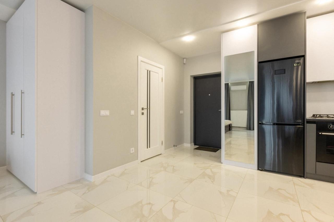 Vip Apartment Near Center Lviv Exteriör bild